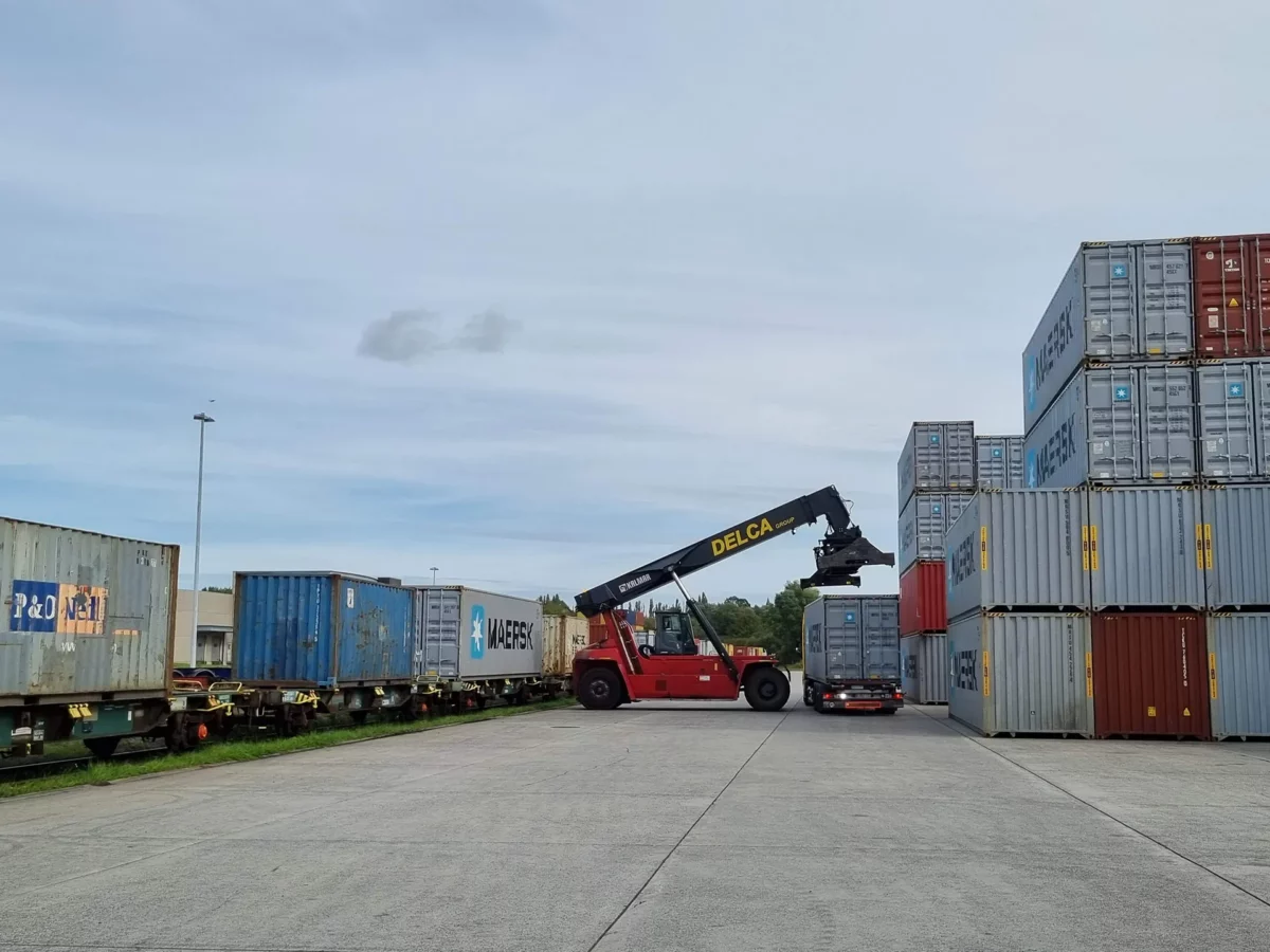 Container transport services Delcatrans